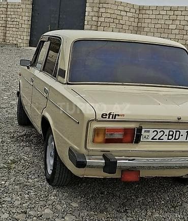 luaz satılır: VAZ 2106 sedan Xüsusiyyətlər: - Korpus: bej rəng, xrom bamperlər — 6