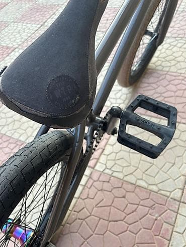 bmx: Bu BMX velosipedi United, WeThePeople, Eclat, Rant, Haro və Verde kimi — 9