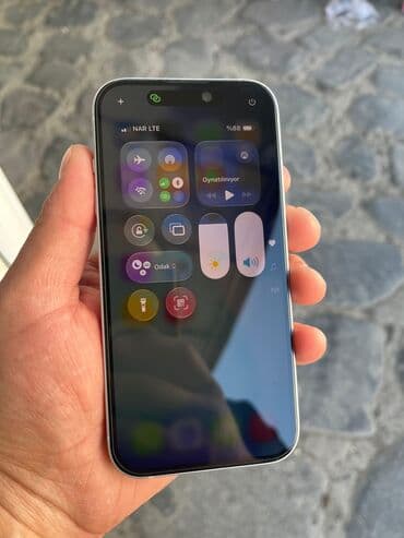 iphone 17 pro max qiymeti 256gb: IPhone 15, Ağ, Simsiz şarj — 6