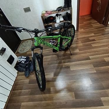 skarasnoy velosipet: VELOCRUZ dağ velosipedi - Güclü alüminium tipli çərçivə, parlaq yaşıl — 4