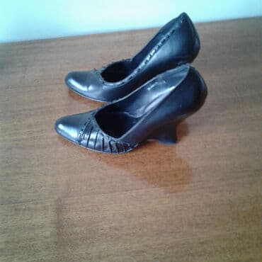 туфли новая не разу не одевала: Tuflilər, Ölçü: 39, rəng - Qara, İşlənmiş — 2