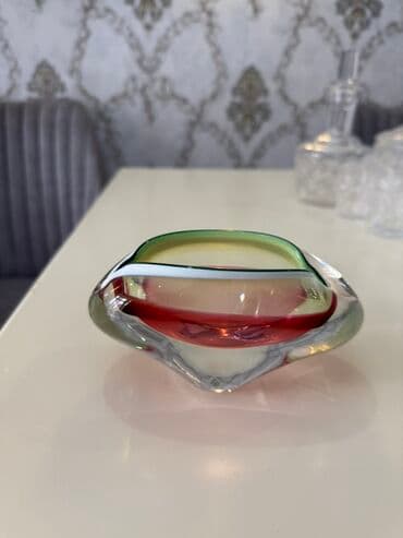 ночник ракета ссср: Müasir bədii şüşə məmulatı – çoxrəngli dekorativ qab. - Material — 1