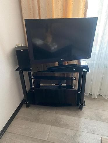 Künc Tv altlığı, Polkalı, Şüşəli — 1