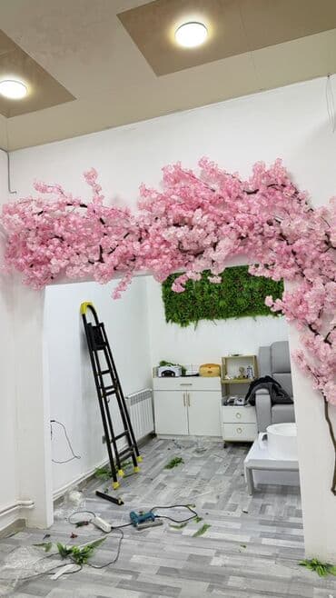 suni gullər: Sakura dekorativ tağ – interyer üçün floristika xidməti - Obyektin — 1