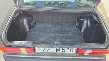 mercedes e class: Mercedes-Benz 190 (W201): 1.8 l | 1992 il Sedan — 7