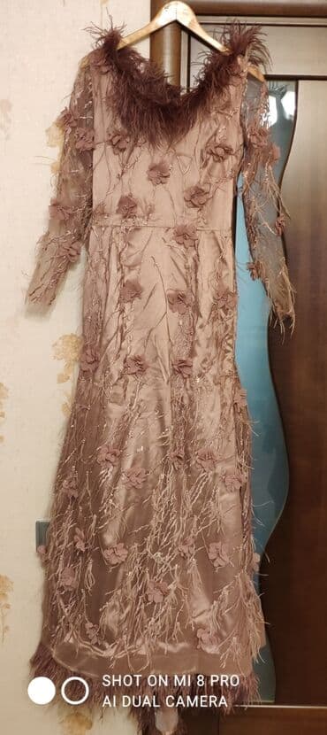 Mayası 500₼. tikdirilib model geyinib bir dəfə. fotosesiya