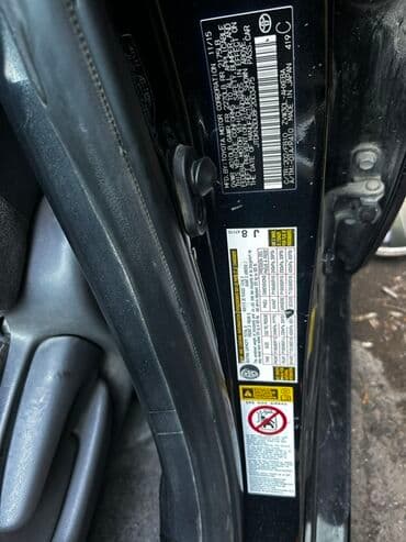 hibrit masinlar turbo az: Toyota Prius hibrid sedan – qara rəng Xüsusiyyətlər: - Korpus: 5 — 12