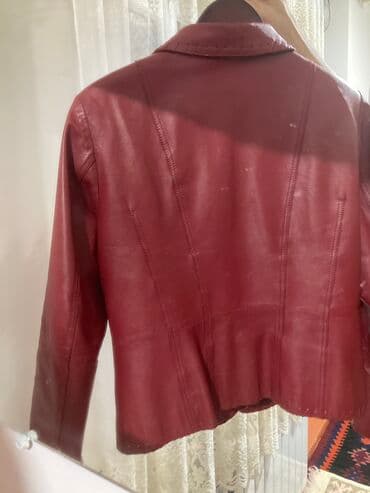 qırmızı kupalnik: Çox az istifadə olunub. Yaz Payız üçün ideal . Buyura bilərsiz 😊 — 2