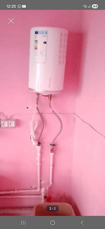 guzgu komod: Salon üçün lavabo dəsti və su qızdırıcısı - Qara rəngli, parlaq — 2