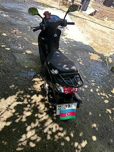 skuter 25 kmh: - Zig Zag One 50 CC, 50 sm3, 2024 il, 1986 km — 5