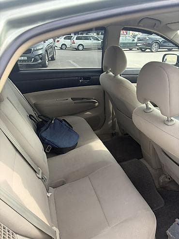 pirus diskleri: Toyota Prius, II nəsil, hibrid liftbek. - Rəng: açıq yaşıl/metallik - — 6