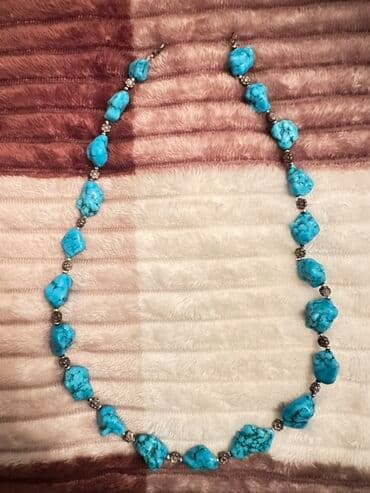 Məhsul: Türkuaz daşlı boyunbağı - Dekorativ, təbii daş görünüşlü iri