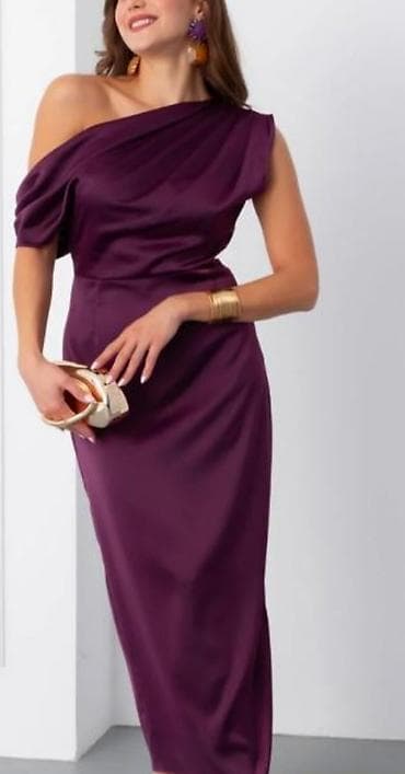 Bənövşəyi rəngdə, asimmetrik kəsimli, bir çiyin açıq, uzun — 2