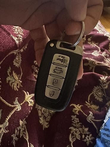 mercedes 208 d: Avtomobil üçün uzaqdan idarəetmə açarı (fob) - 4 düyməli idarəetmə — 1