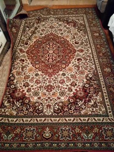 qırmızı xalca: Xalça — 1