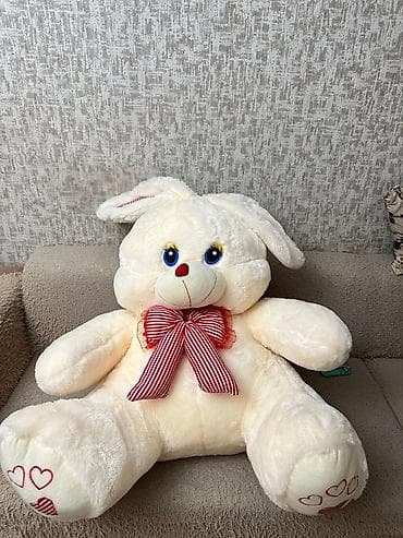 Böyük ölçülü plyuş dovşan oyuncağı - Rəng: krem (açıq bej) - Dizayn at lalafo.az Böyük ölçülü plyuş dovşan oyuncağı - Rəng: krem (açıq bej) - Dizayn