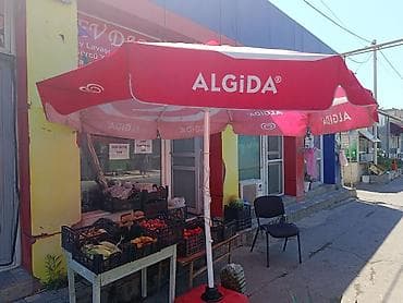 Bağ çətirləri: Algida markalı böyük günəş çətiri - Açılan diametr: təxminən 3 m — 1