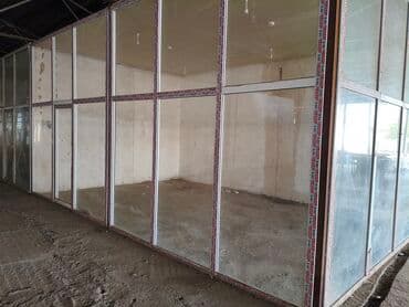 аренда торгового места в магазине: Sərçə bazarı daxilində magazalar istənilən ölçüdə düzəldilib icarəyə — 1