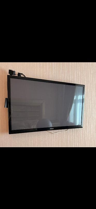 Samsung televizor 107 ekran smart deyil uzerinde tvbox da verilir