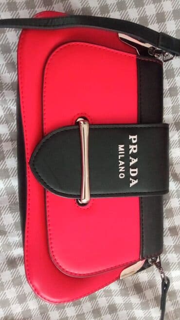 çanta modelləri: Çiyin çantası, Prada — 4