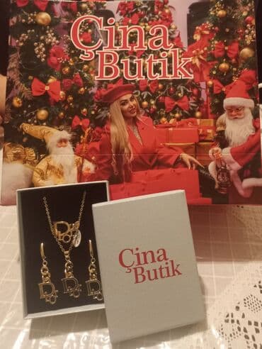 Qızılı rəngdə zərgərlik dəsti – Çinа Butik qutusunda.Təzədir istifadə