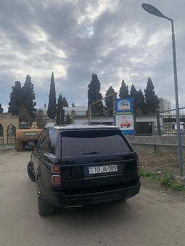 şevralit curuz: Range Rover SUV - Kuzov: Qara rəng, tam ölçülü lüks SUV - Sürətlər — 3