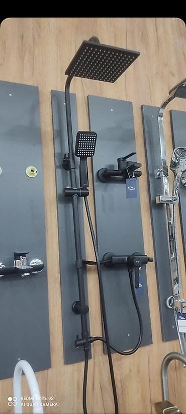 Qara mat rəngdə duş sistemi – başüstü yağış duşu və əl duşu ilə