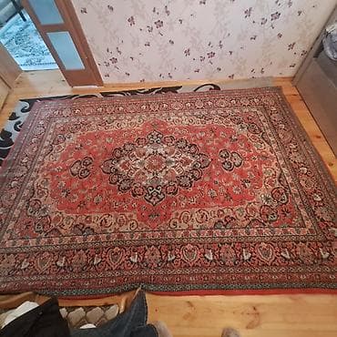 Xalça – Şərq üslubunda, klassik mərkəzi medalyon kompozisiyalı - Rəng