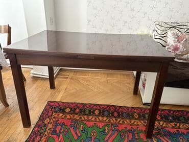 qabaq ustolu: Qonaq masası, İşlənmiş, Açılan, Dördbucaq masa — 1