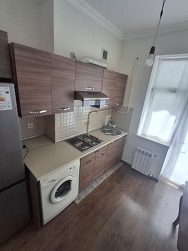 kirə: Öz şəxsi evimdir. Hövsan mida 1-də. 4 cü mərtəbə. 2 otaq 60 kv. Evdə — 10