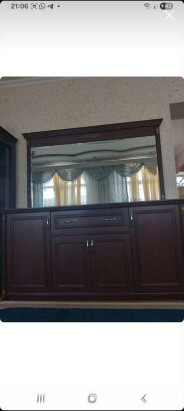 продам стол и стулья: Комод — 1