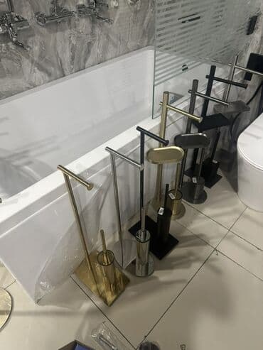 мойка шкаф для кухни: Ağ rəngli keramika Çanaq və iki geniş siyirməli ağ qapalı şkafı olan — 8