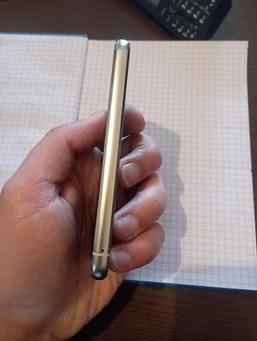 philips xenium w3500: Kompakt sensorli düyməli mobil telefon - Korpus: qara ön panel — 3