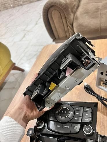 manitor kia: Monitor, Cihaz paneli, LCD displey — 3