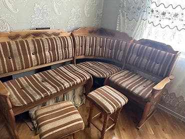 Künc yemək otağı dəsti - Material: təbii ağac karkas, oyma dekorlu