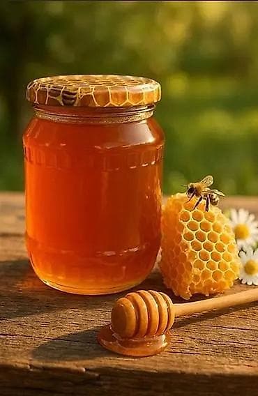 Təbii Arı Balı – şüşə qabda - Qatı, ətirli və şirəli təbii bal -