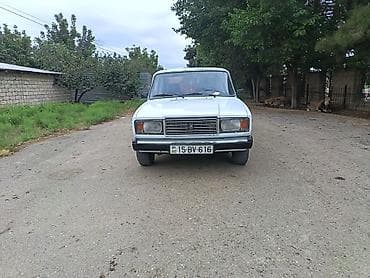 vaz 2107 starter: VAZ 2107 sedan – klassik dizaynlı, ağ rəngdə. Texniki xüsusiyyətlər — 5
