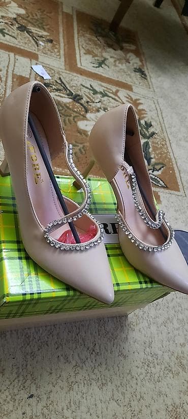 ayaggabı: Ölçü: 35.5, Yeni — 7