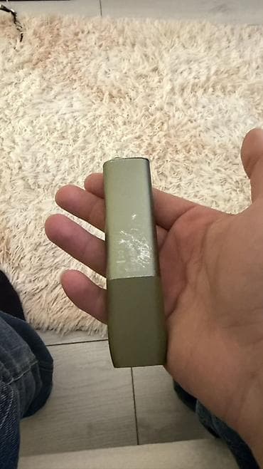 IQOS ILUMA ONE tütün qızdırma qurğusu - Rəng: zeytun/yaşıl ton -