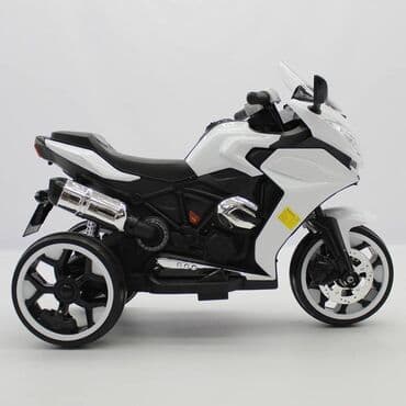 7 yaş: 3 - 7 yaş uşaqlar üçün BMW R1200 RT motosikleti. Fərdi idarəetmə — 1