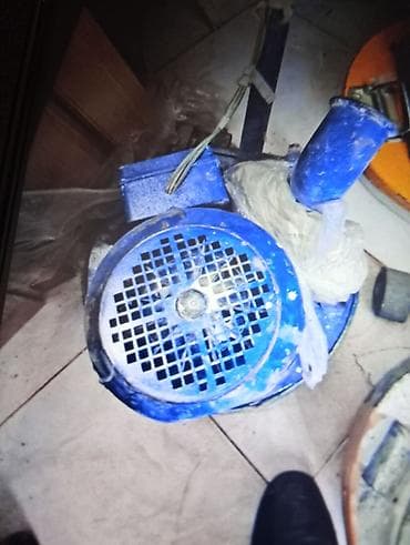 Məhsul: Elektrik mühərriki (sənaye tipli) Təsvir: - Gövdə materialı