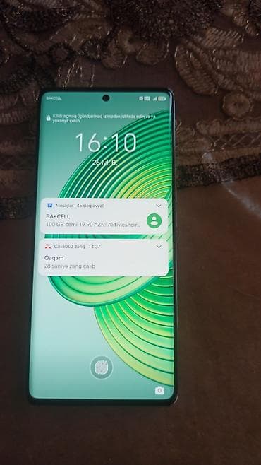 poco f3 ekran: Xiaomi 
 İki sim kartlı — 1