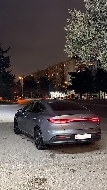 stopmuz.ru: BYD Seal 05: 1.5 l | 2025 il 11000 km Sedan — 2