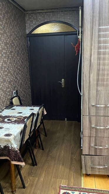 ist petrol tbilisi prospekti: Bakı, 3 otaqlı, Köhnə tikili, m. Neftçilər, 80 kv. m — 14