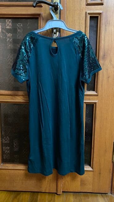 Toyota: ‼️продаю детское платье‼️ •возраст 9-10, рост 140 см. •brand — 1