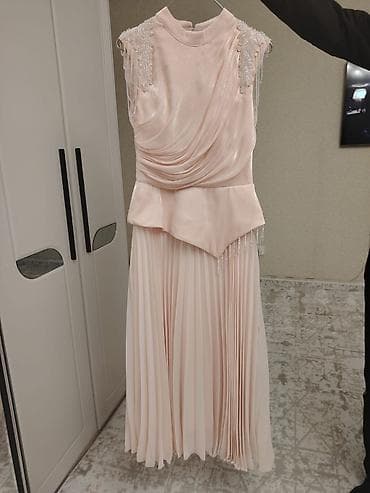 Zərif pudra rəngində ziyafət donu -200 manata alinib. Bir defe oz — 1