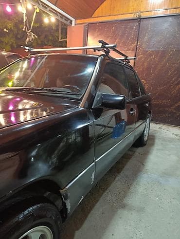 mercedes c class: Mercedes-Benz 200: 2 l | 1991 il Sedan — 3