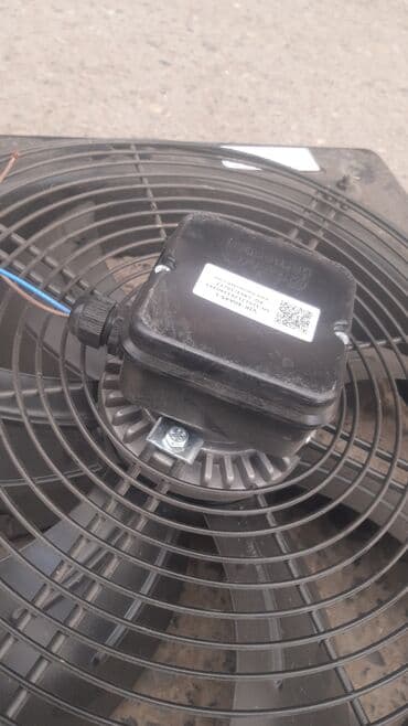 Zərərvericilərə qarşı mübarizə aparatları: Sənaye tipli divar ventilyatoru - Korpus: kvadrat metal panel, ön — 5