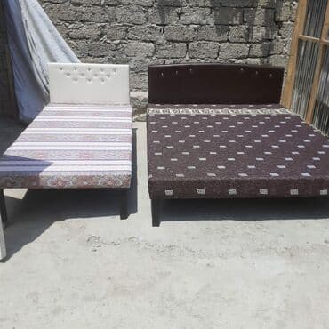 Çarpayı taza Hazırı var Çatdırılma var 1 nəfərlik 50 manat 2 nəfərlik — 1