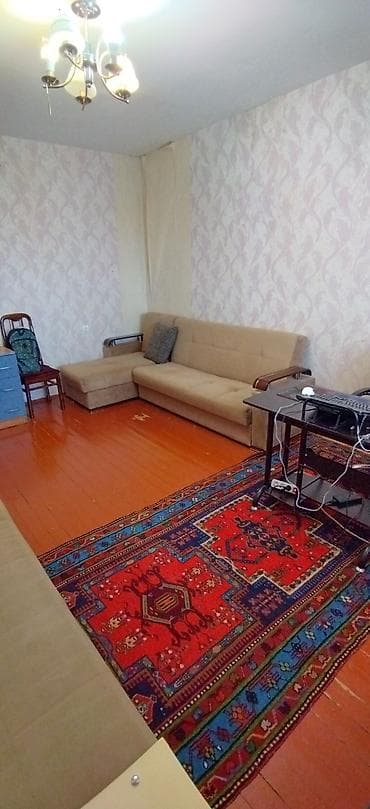 razin evlər: Bakı, Bakıxanov qəs., 3 otaqlı, Köhnə tikili, m. Neftçilər, 60 kv. m — 2